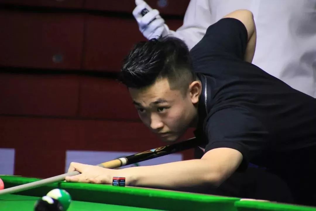 非常积极的 非常积极的