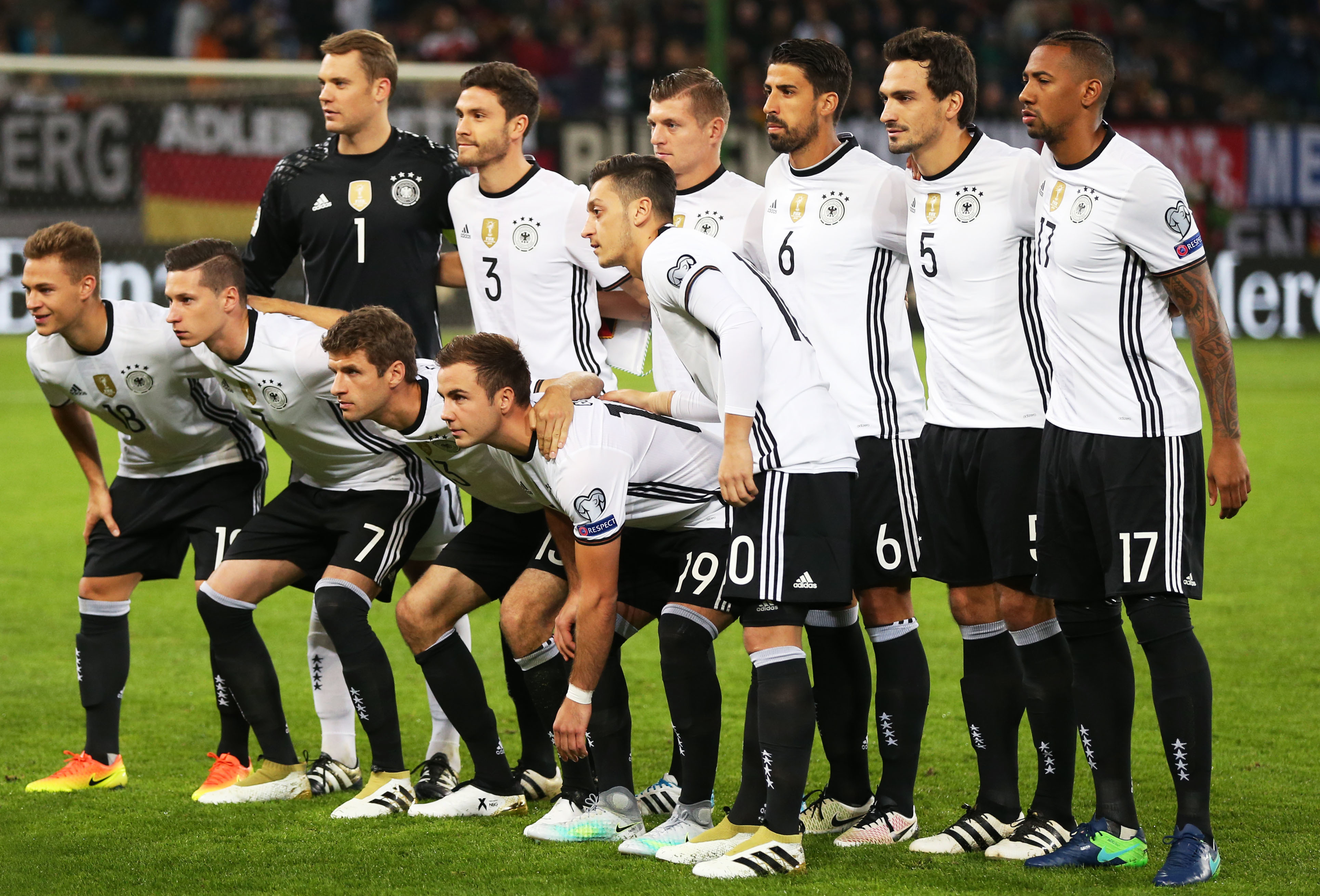 件的背景 件的背景