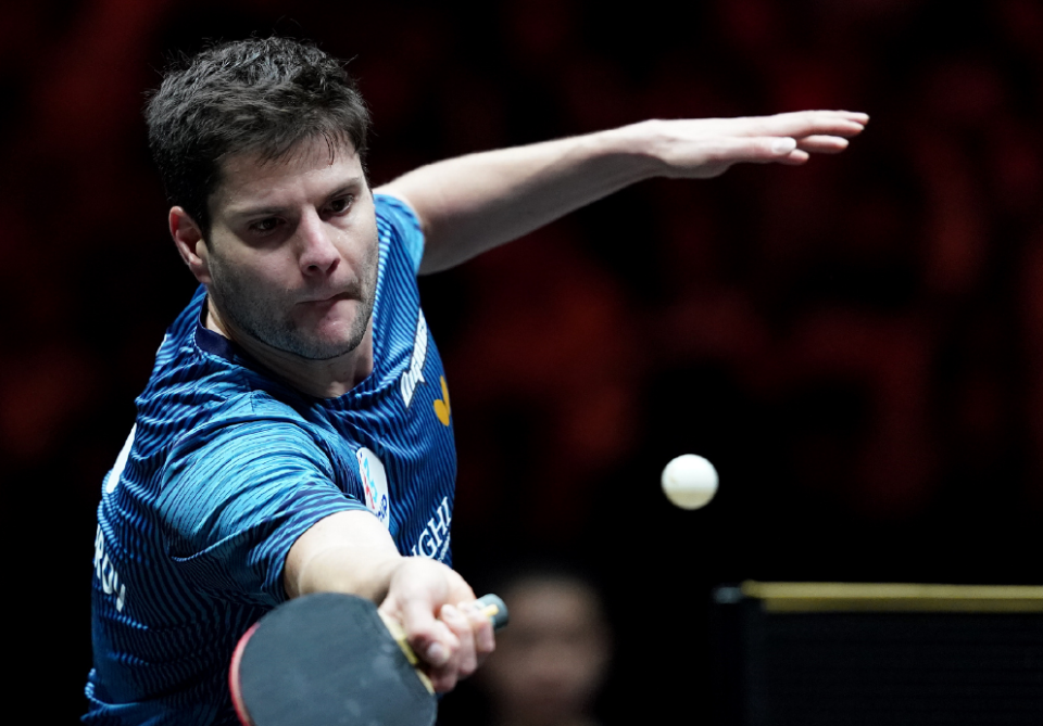 都显得犹豫 都显得犹豫