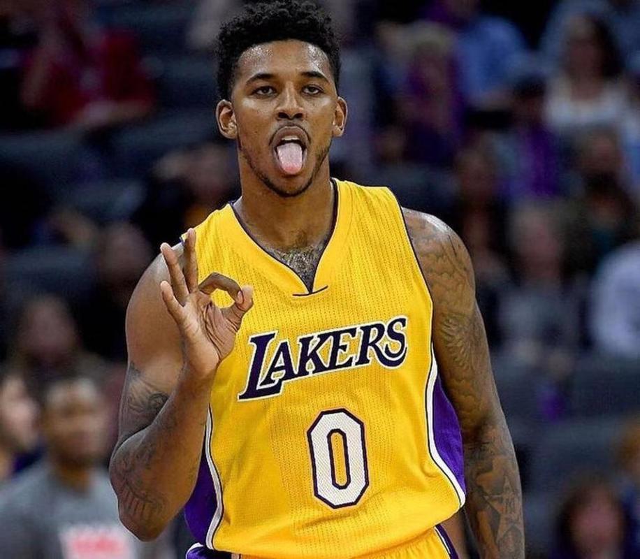 末节最后两 末节最后两